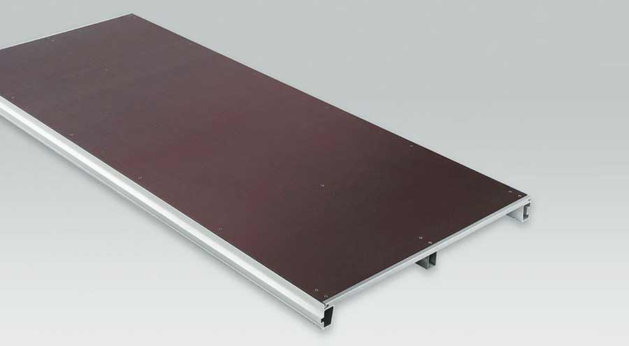 Brauner Systemfußboden von LEUBE