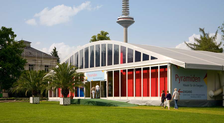 Zelt mit abgerundetem Dach von LEUBE