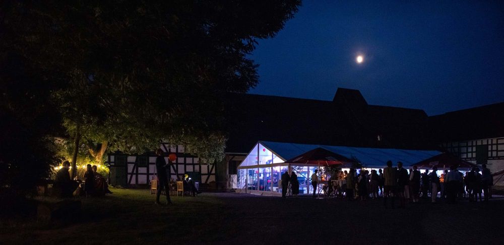 LEUBE Zelte bei Nacht