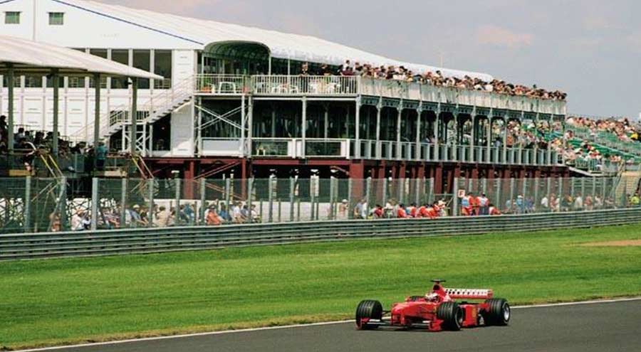 Mehrstöckiges Zelt mit Balkon von LEUBE