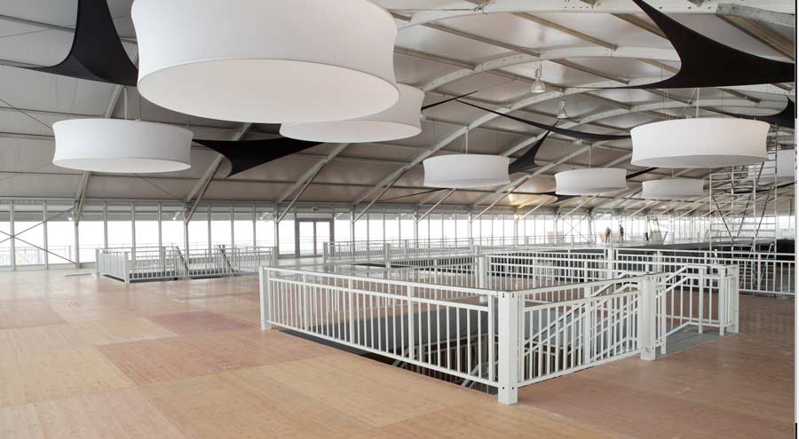 Treppenaufgang im exklusiven Zelt von LEUBE